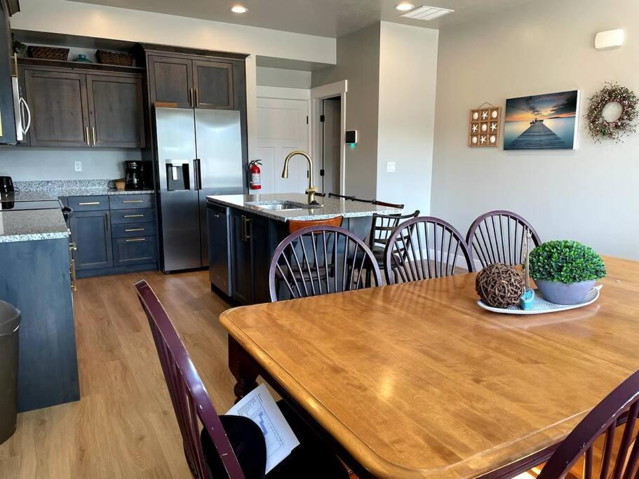 Lovely Condo! W/ Free Recreational Vehicle Parking ガーデンシティ エクステリア 写真